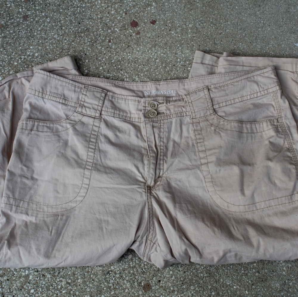 🌟 St. John's Bay Khaki Pants